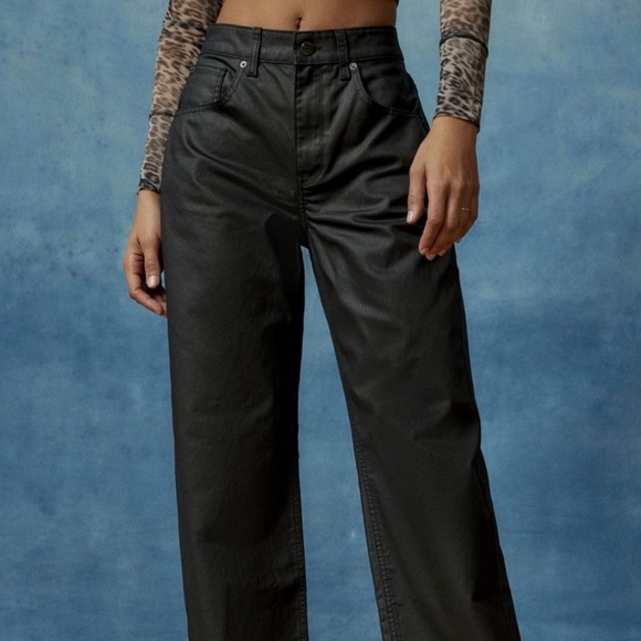 BDG Bella Baggy Jeans - Coated Denim - Picture 2 of 3